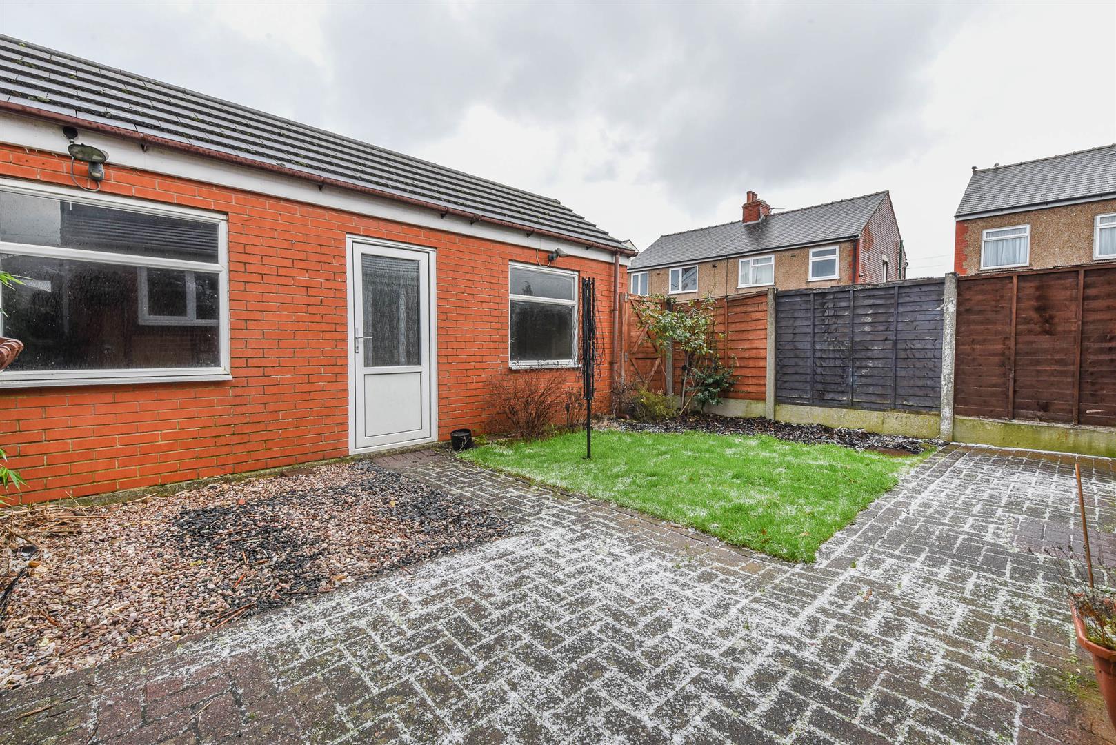3 bed property in Bristol Avenue, Leyland